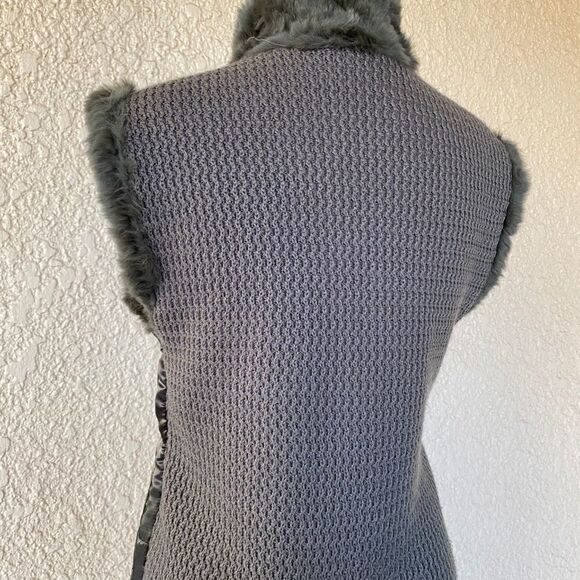 Love Token Reversible Rabbit Fur Vest Olive Green - Picture 8 of 16